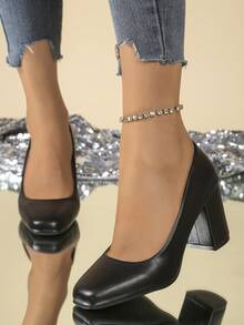 Zapatos de tacón alto de punta cuadrada de piel patentada de talla grande para mujer, diseño liso, simple y elegante, versátil y de moda, nueva llegada de otoño 2025; adecuado para el trabajo, los desplazamientos, las compras y las citas; tacones altos slip-on para mujer