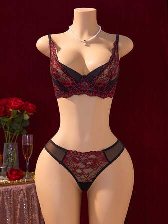 2 piezas Conjunto de lencería sexy de mujer con encaje floral semi transparente y hueco en negro y rojo, regalo de Navidad y Halloween, sujetador y ropa interior triangular con dobladillo de encaje para uso diario y fiesta de Halloween