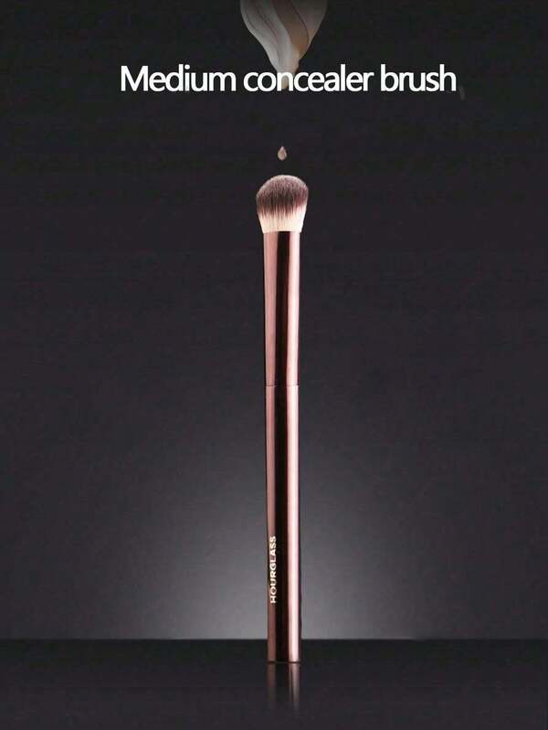 1pc Medium Crescent Concealer Brush, Seamless Metal Handle, Oval Concealer Brush, Soft Polyester Fiber, Non-Allergenic, Seamless Coverage, Suitable For All Skin Types, With Metal Handle