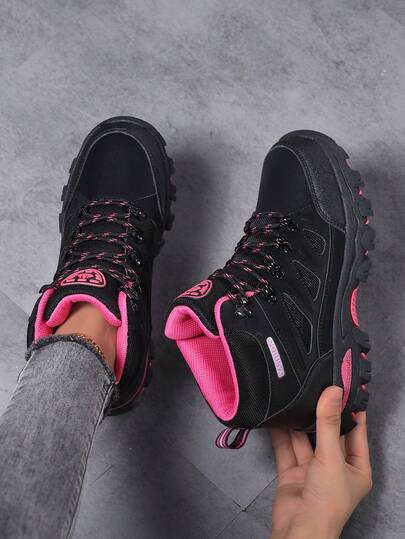 1 Pair Women's Outdoor Leather Hiking Boots, Women's Mountain Sports Shoes For Hiking, Camping, Trekking, Climbing, Thick Sole High-Top Women Lace-Up Mountaineering Boots