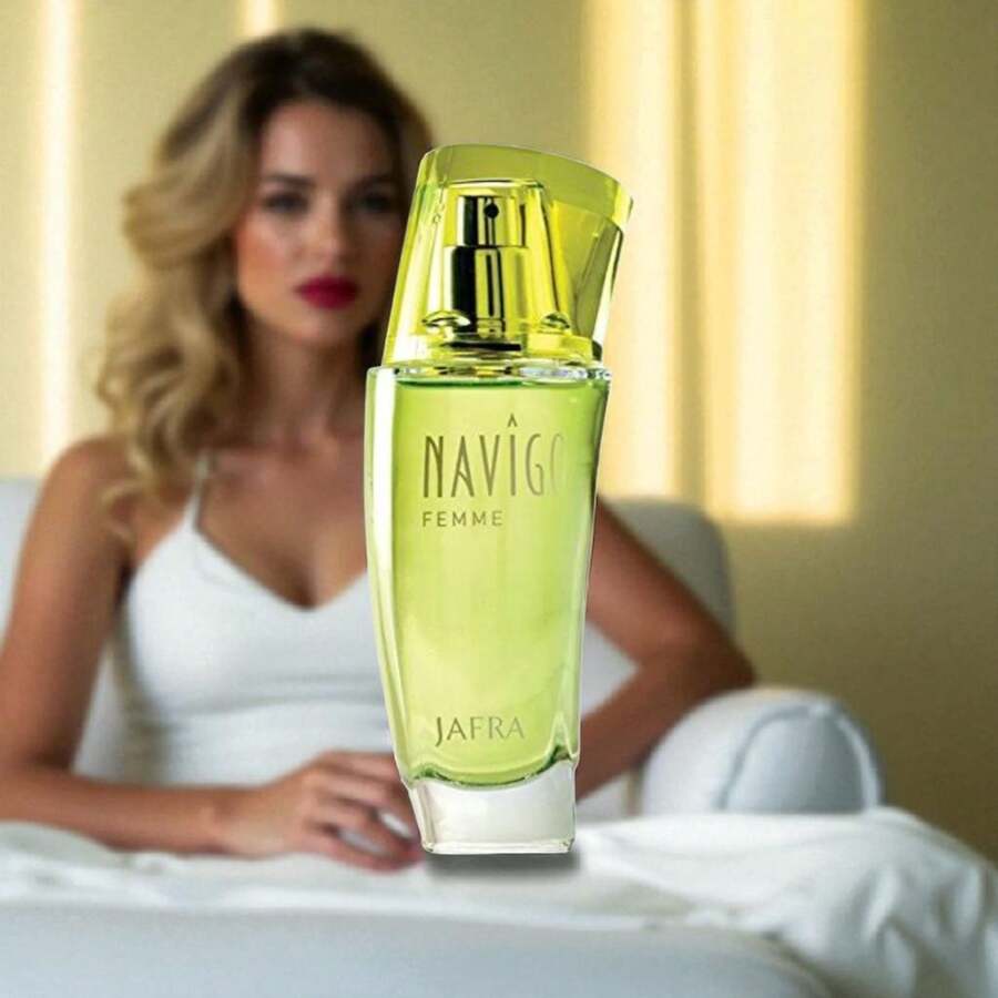 Jafra Navigo Femme Eau de Toilette 50 ml para mujer | Fragancia fresca, femenina y moderna con notas florales y frutales | Aroma versátil para uso diario o ocasiones especiales | Presentación práctica ideal para regalo o colección | Perfume original Jafra que resalta tu estilo y personalidad con elegancia y frescura