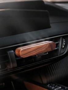 木质车载香薰出风口夹，实心胡桃木香薰器，带 4 个可互换香棒，天然木质车载空气清新剂，持久留香，适用于汽车、办公室、家居，是送给男士、父亲、司机的绝佳礼物，汽车生活配件 - 彩色 - 查看 3