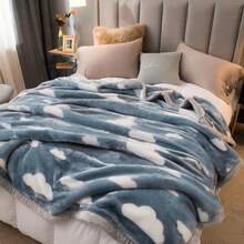 WERVITY Manta polar tamaño king, manta de cama de una sola capa, suave y cálida, manta gruesa con estampado Raschel para otoño, invierno, cama y hogar. - azul claro - Ver 8