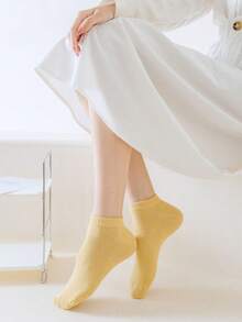 10 Pairs/5 Pairs/1 Pair Of Women's Socks Short, Invisible Socks, White Socks, Women's Socks, Cute Socks, Girls Socks, Black Socks, Cartoon, Skirt Pocket Design, Moisture Wicking, Soft And Smooth, Suitable For Various Festivals, Sports, Leisure, Business And Other Daily Wear, Can Be Worn All Year Round, And The Color Combination Is Convenient.