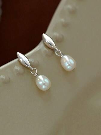 HuooNew 1 par de pendientes de aro de plata de ley 925 con perlas naturales, adecuados para que las novias los usen en bodas