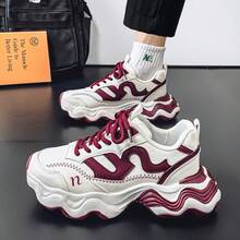 Tênis Casuais Respiráveis Finos Masculinos, Tênis Esportivos com Solado Grosso de Alto Nível que Aumentam a Altura, Novos Lançamentos Primavera/Verão 2025