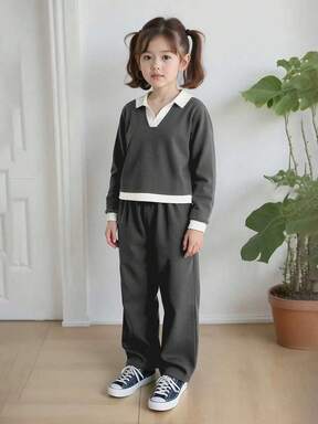 Meisjes herfstoutfit, set van 2 stuks in gedempt collegiaal model, gebreide top met polokraag + crèmekleurige broek met wijde pijpen, geschikt voor herfstkleding en winterlagen