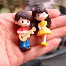 2pcs/Set Mini Boy Girl Guitar Sweet Lovers Couple Figurines Craft Fairy Dolls Valentine's Day Wedding Accessories Home Decor