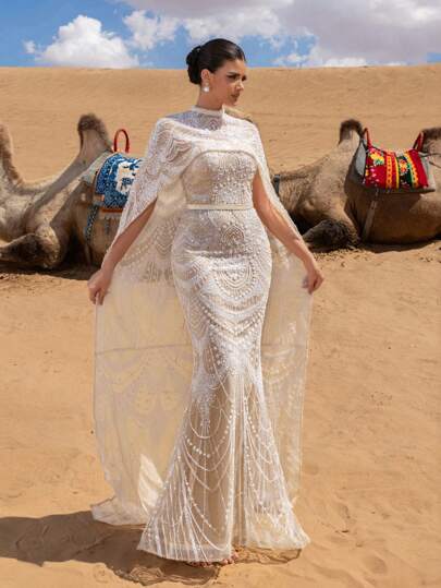 Faeriesty ثوب فاخر من قطعتين: رداء شفاف بياقة عالية مزين بالخرز واللؤلؤ وفستان ذيل سمكة بدون أكتاف مع تطريز خرزي دقيق وخصر ضيق - مثالي للزفاف وحفلات المساء والسجادة الحمراء والحفلات الرسمية للنساء