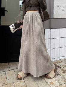 2025新款秋冬羊绒针织抽绳褶裥A字裙，高腰柔软垂坠，修身显瘦过膝女裙