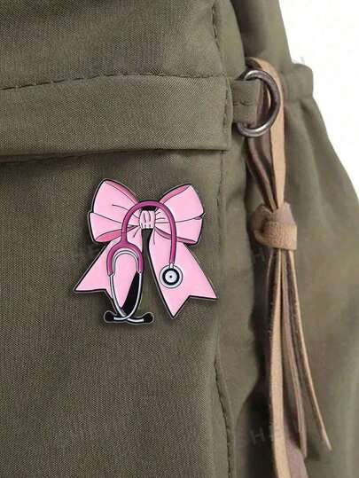 1 件学生护士听诊器胸针 - 珐琅金属翻领别针、领针和围巾扣，非常适合背包装饰、护士制服配饰、护理学生、朋友和同事的毕业礼物、万圣节配饰、教师节、圣诞节