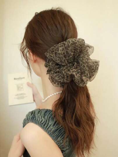 1个豹纹超大号发圈，新款柔软亲肤弹性发绳，运动风，发圈，马尾辫发绳，头饰弹力发带