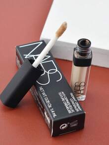 NARS[Mini]RADIANT CREAMY CONCEALER 1.4ml #CUSTARD It's A Multi-Action Formula That Instantly Masks Imperfections, Hides Dark Circles And Signs Of Fatigue Light-Diffusing Mineral Powder Reduces The Appearance Of Fine Lines And Wrinkles