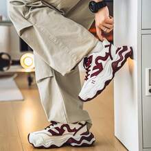 Tênis Casuais Respiráveis Finos Masculinos, Tênis Esportivos com Solado Grosso de Alto Nível que Aumentam a Altura, Novos Lançamentos Primavera/Verão 2025