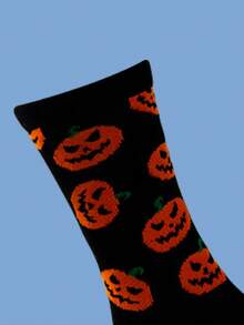1 Pair Of Men's Halloween Themed Medium Length Socks, Suitable For Both Men And Women, A Must-Have For Autumn And Winter, Comfortable And Breathable, Suitable For Gift Giving, The Perfect Choice For Men