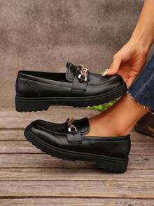 Women's Autumn/Winter New Comfortable Thick Sole Casual Daily Commute Black Matte PU Versatile Flats, Fashionable School Style Slip-On Chain Decor Flat Loafers For Students - Black - View 7