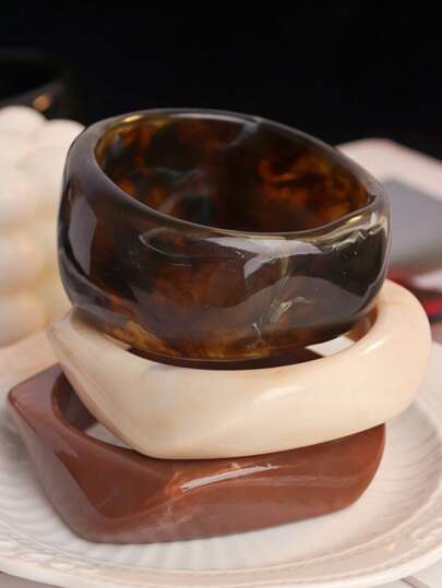 Set de 3 piezas de pulseras acrílicas vintage en color chocolate, combinación elegante y minimalista de brazaletes teñidos, adecuado para usar solo o apilar, ideal para uso diario y vacaciones