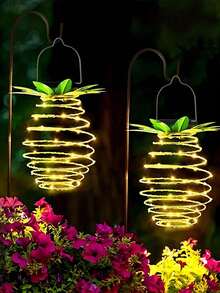 1 件户外太阳能吊灯。可用于户外装饰和家居装饰。它是一种环境装饰灯。它是一种防水太阳能菠萝形灯。适用于户外花园、庭院门廊、草坪、后院、景观小径、露台和其他户外园艺场景。它也是一个很棒的礼物选择。 - 均碼 - 查看 2