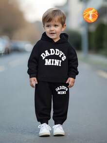 2pcs/Set Baby Boy Casual Fashion Outfit, Hooded Sweatshirt With "DADDY'S MINI" Print + Outdoor Pants, 0-3 Years Old