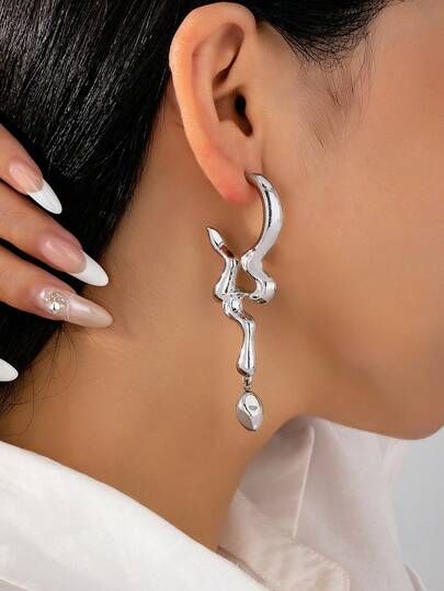 1 Pair Unique Silver-Tone Wavy Line Design Stainless Steel Alloy Earrings, Fashionable & Versatile For Daily Wear