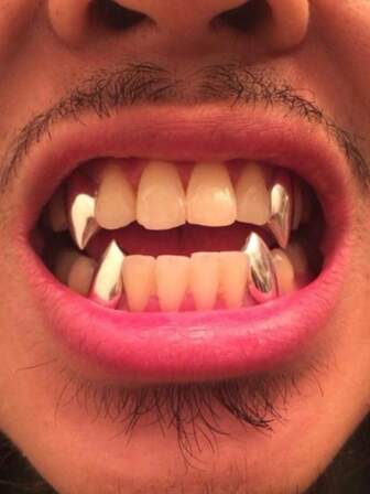 1 Set Smooth Fang Teeth Metal Hip Hop Vampire Teeth Decorations, Suitable For Cosplay, Carnival, Daily Wear, Unisex