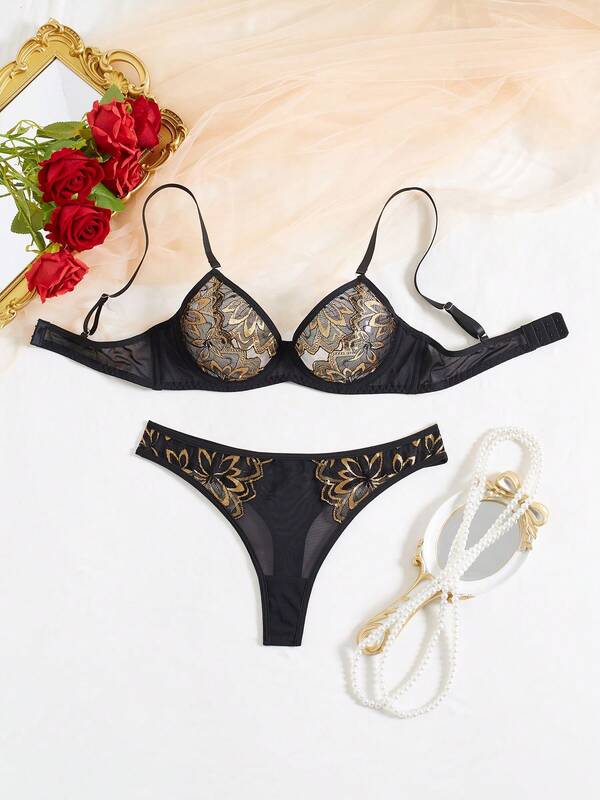 2pcs Women's Sexy Lingerie Set, Lace Bra, Mature & Elegant Gold Floral Design, Black, Baddie Look