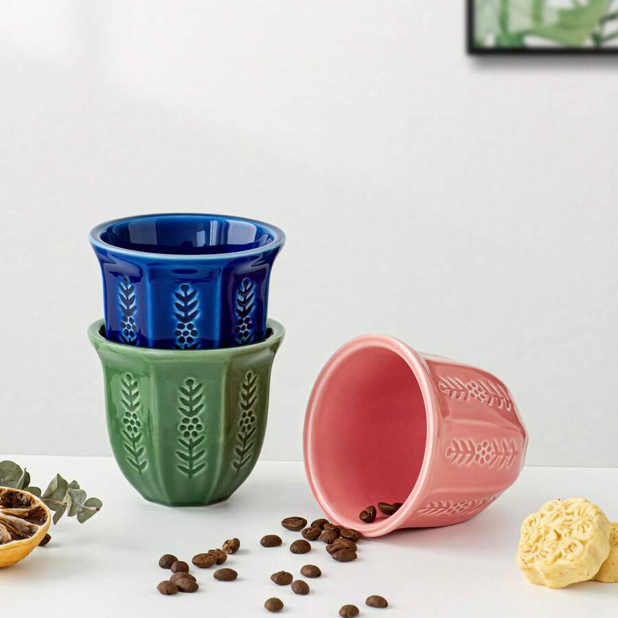 Cốc sứ Ả Rập 250ml/8.5oz - Cốc họa tiết hoa nổi, men mờ màu xanh lá cây, hồng và xanh dương, thích hợp để đựng cà phê, matcha và trà.