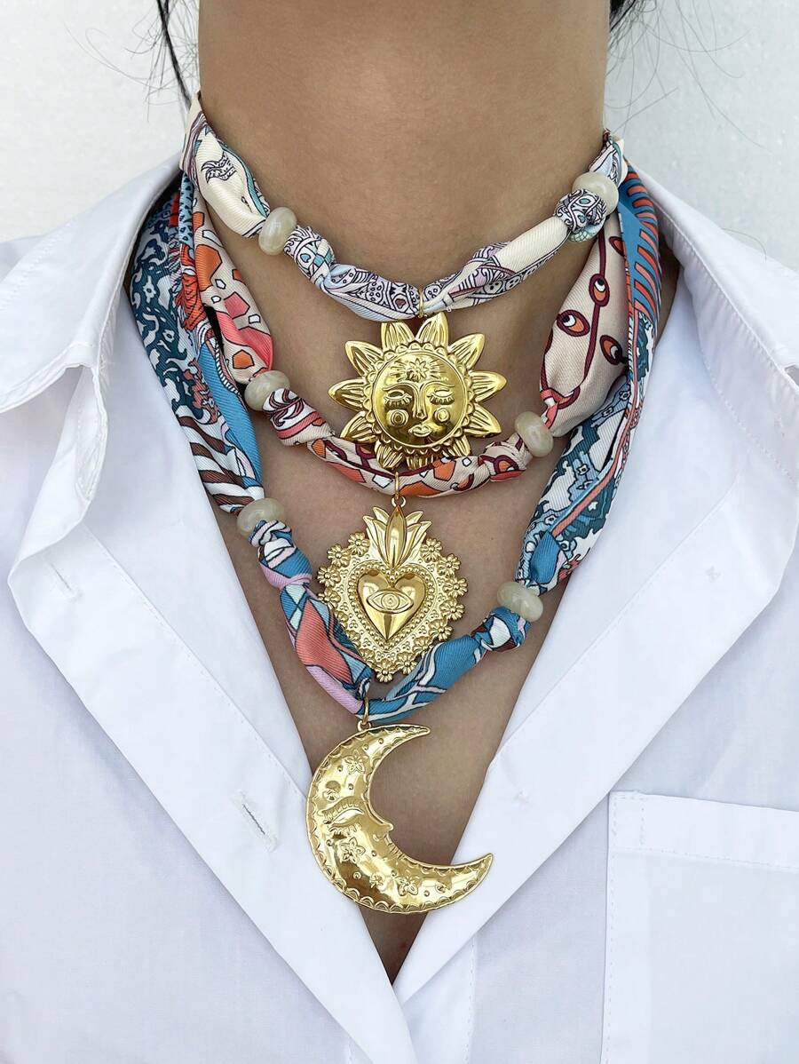 1pc Bohemian Style Fashionable Luxurious Elegant Exquisite Titanium Steel Heart & Sun Moon Print Necklace, Suitable For Women, Sisters And Couples, Ideal For Valentine's Day, Casual Dates, Parties, Holidays, Gifts And Vacations - Colorful - View 1