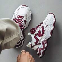 Tênis Casuais Respiráveis Finos Masculinos, Tênis Esportivos com Solado Grosso de Alto Nível que Aumentam a Altura, Novos Lançamentos Primavera/Verão 2025