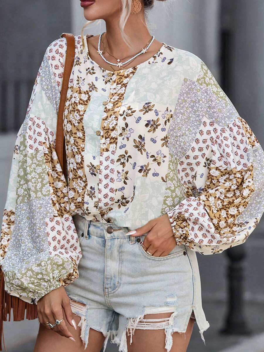 Acelitt Blusa de mujer con estampado floral de estilo bohemio suelto, cuello en V con botones abiertos en los hombros, para primavera y otoño - Multicolor - Ver 1
