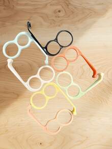 Universal Compatible Mobile Phone Stand, Allowing You To Enjoy Movies On Your Phone In Bed With Random ColorsThe Multi-Color Phone Stand Is Portable And Can Be Used In Various Occasions. Watch TV Programs And Free Your Hands. You Will Never Get Tired.