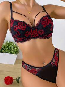 2PCS Women's Black And Red Lace Floral Hem Lingerie Set, With Soft And Comfortable Satin Side Support And Triangular Underwear, Adjustable Chest Straps, Black And Red Gothic Style Halloween Bra, For Christmas