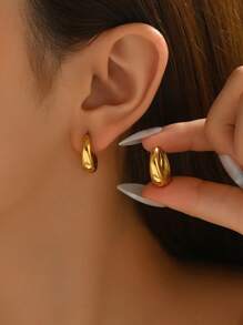 1pair Fashionable Stainless Steel Glossy Earrings For Women, Vintage & Classic Design Suitable For Wedding, Anniversary, And Daily Wear