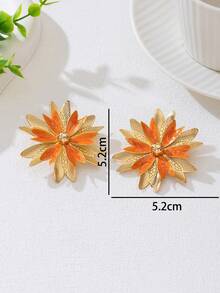 一对复古不对称花卉和叶子几何纹理金色耳环，送给女性的独特礼物，适合夜总会 - 橘色 - 查看 4