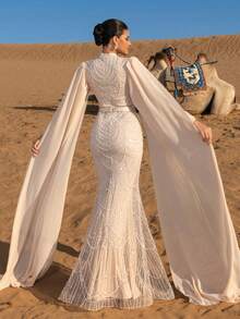 Faeriesty Langärmeliges Abendkleid mit Stehkragen, fließendem Cape und Fischschwanzsaum - geeignet für Galas, rote Teppiche, Hochzeiten, formelle Abendessen und andere formelle Anlässe - Champagnerfarben - Übersicht 3