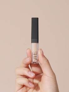 NARS Mini Radiant Creamy Concealer 1.4ml #Honey, This Multi-Tasking Formula Instantly Conceals Imperfections, Brightens Dark Circles And Minimizes Signs Of Fatigue. Light-Diffusing Mineral Powder Helps Reduce The Appearance Of Fine Lines And Wrinkles. - #HONEY - 1.4ml - View 4