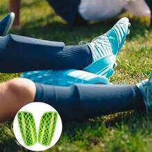 زوج من واقيات الساق للكبار للكرة القدم، وسادات واقية احترافية لمباريات كرة القدم والتدريب، حماية الساق للرياضة