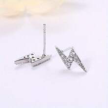 Edgy Lightning Golden Zirconia Studs With Prismatic Brilliance -  Accessories For Street Commute, Concerts & Night Events - golden - 查看 6