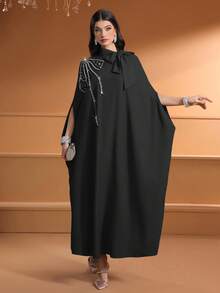 Elegant Black Long Woven Fabric Abaya With Beaded Embroidery Tie Neck And Batwing Half Sleeves - Black - View 4