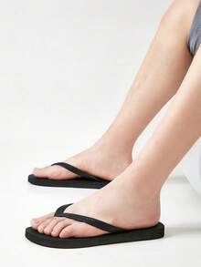 Flip-Flops Male Wearing Retro Beach Sandals Thai Style Personality Student Anti-Slip Wear-Resistant Rubber Slippers Male