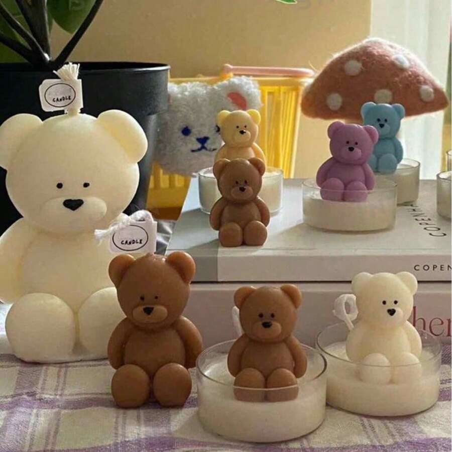 3 moldes de silicona con diseños de oso creativos. Crea el arte de tu vida con estos diseños de osos en miniatura hechos de silicona para un fácil desmoldado y limpieza, perfectos para la producción masiva de velas, figuras de yeso y creaciones pintadas. Inspira la creatividad de los entusiastas de las manualidades, un regalo significativo para el Día de San Valentín.