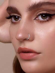 Aro para la nariz de 16G con forma de D, joyería de perforación de acero inoxidable, disponible con circonita cúbica facetada. Adecuado para el septo nasal, la nariz, el pabellón auricular, el hélix, los pendientes de cartílago y los anillos para el pezón. Adecuado para que las mujeres lo usen a diario, en fiestas, vacaciones, trajes de baño, tomar el sol, bares, bailes, reuniones, el Día de San Valentín