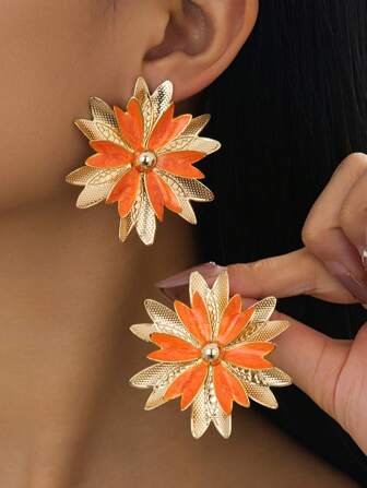 1 Pair Vintage Asymmetrical Floral & Leaf Geometric Textured Gold-Tone Earrings, Unique Gift For Women, Suitable For Nightclub