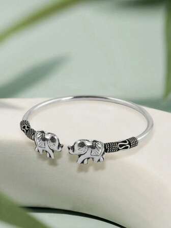 1pc Vintage Elephant Design Fashion Silver-Tone Metal Bracelet, Suitable For Women's Daily Wear And Dates, Perfect Gift For Friends