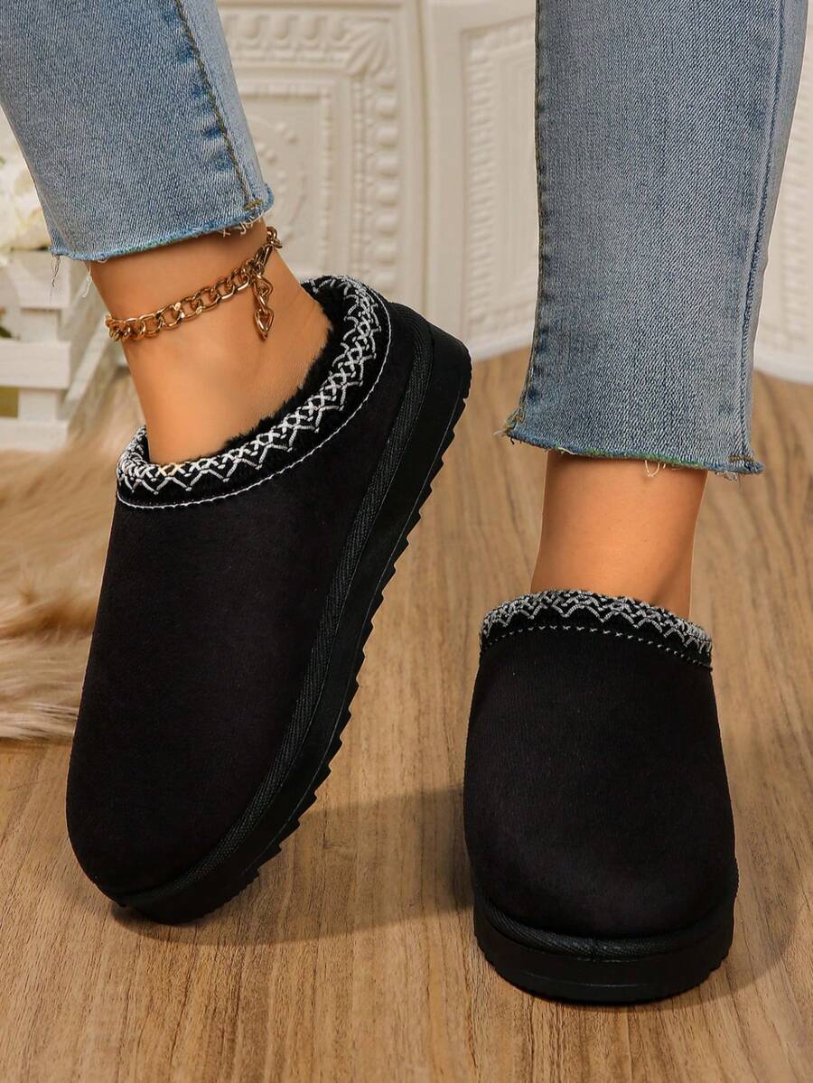 Teenage Girls' Solid Color Fashion Low-Top Snow Boots, Plush Lined Indoor Slippers, Warm Fluffy Slip-On House Shoes With Non-Slip Thick Soles, Suitable For Indoor And Outdoor Wear, Warm And Comfortable - Black - View 1
