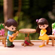 2pcs/Set Mini Boy Girl Guitar Sweet Lovers Couple Figurines Craft Fairy Dolls Valentine's Day Wedding Accessories Home Decor