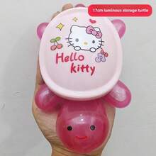 Sanrio 11 pièces Tortue géante Sanrio phosphorescente de 17 cm + 1 pièce boîte de rangement ouvrable, peluche de tortue super géante, convient pour les cadeaux de fête, la décoration de la maison, les cadeaux d'anniversaire, les faveurs et les vœux pour les fêtes, la décoration de Noël et d'Halloween (livré avec 10 pièces de tortue Sanrio moyenne de 3,2 cm)