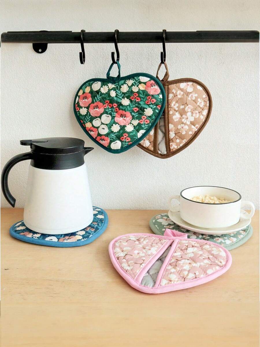 2 buah Sarung Tangan Oven Berbentuk Hati, Alas Panci Tahan Panas, Sarung Tangan dan Bantalan Dapur Tebal Berinsulasi, Aksesori Memasak Tahan Panas, Cocok untuk Memasak, Memanggang, dan Membakar