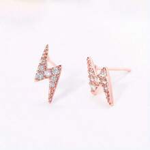 Edgy Lightning Golden Zirconia Studs With Prismatic Brilliance -  Accessories For Street Commute, Concerts & Night Events - golden - 查看 3