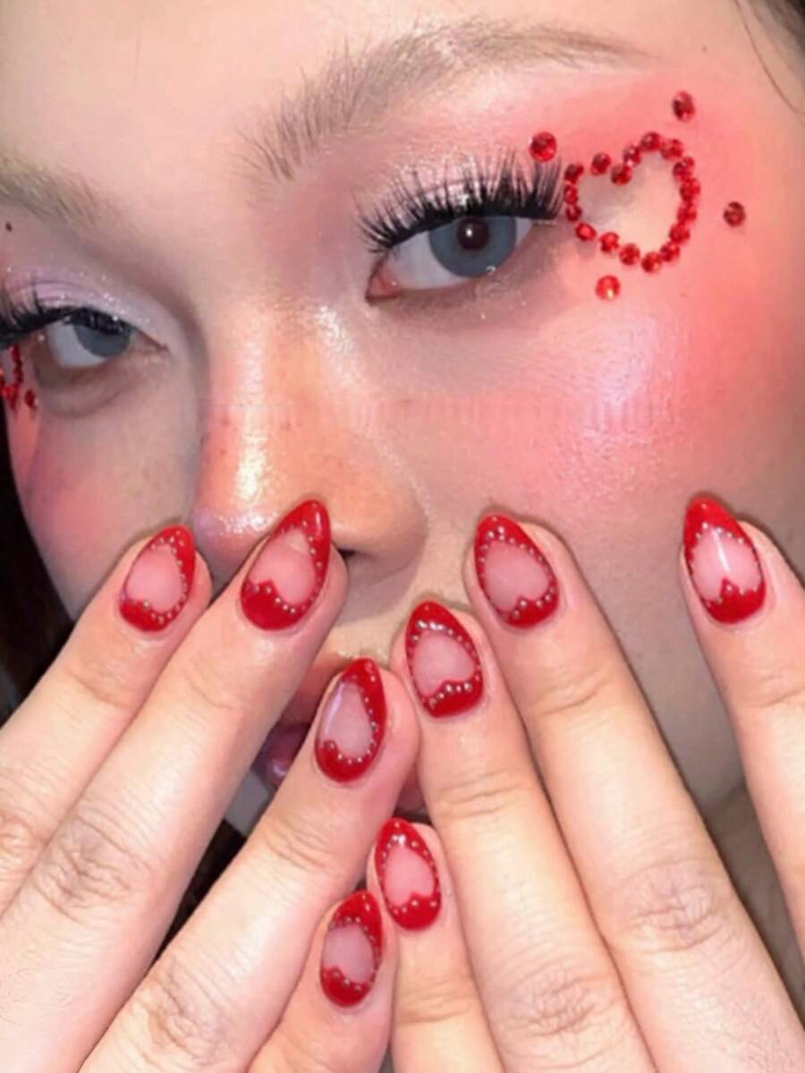 10片手工镂空心形红色美甲贴纸，白色性感甜美Y2K风格，适合女孩或女士在节日或特殊场合佩戴。 - 紅色 - 查看 1